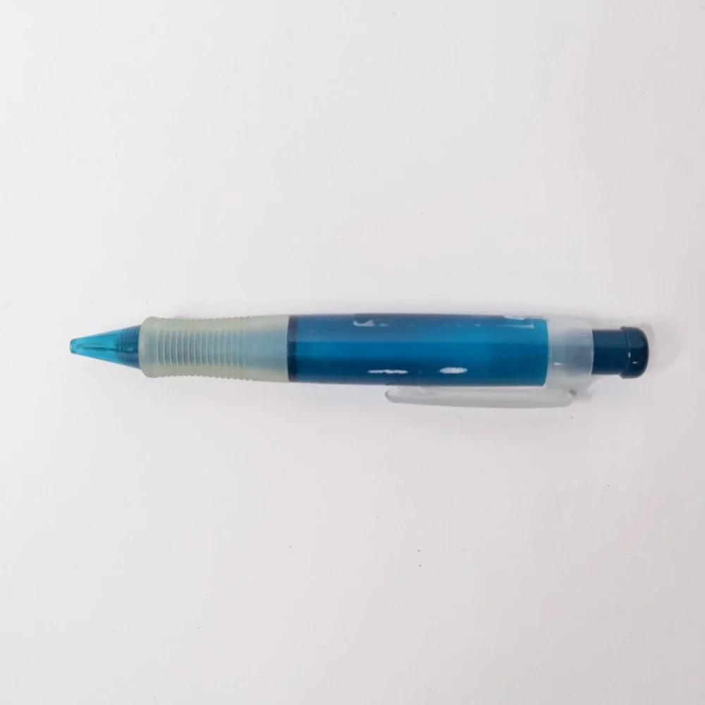 Avery eGrip Retractable Ballpoint Pen Blue Translucent Ergonomic Rubber‎ Grip
